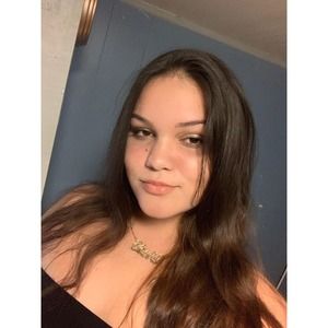 Meet your Posher, Claudia